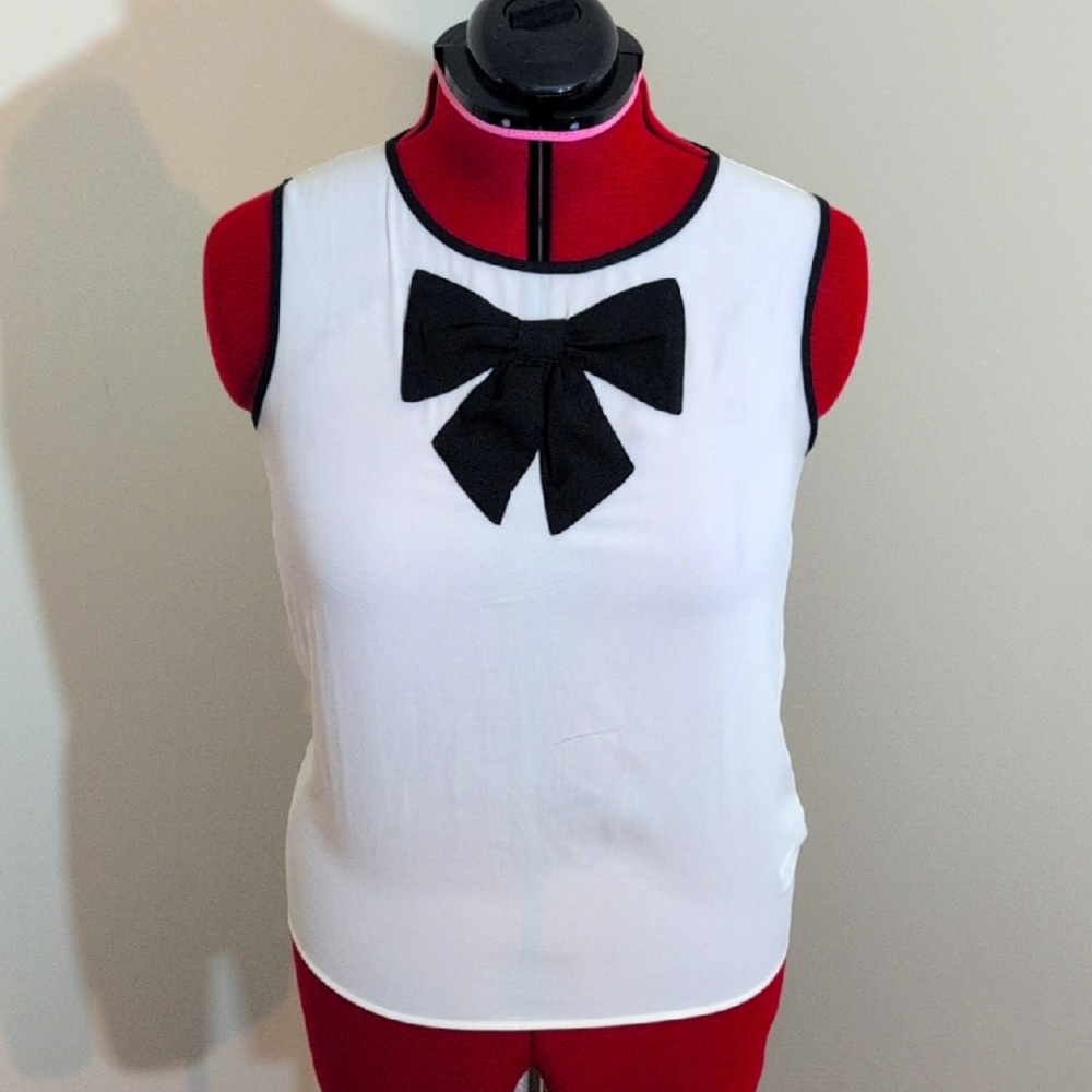 Forever 21| Elegant White Sleeveless Top with Black Bow